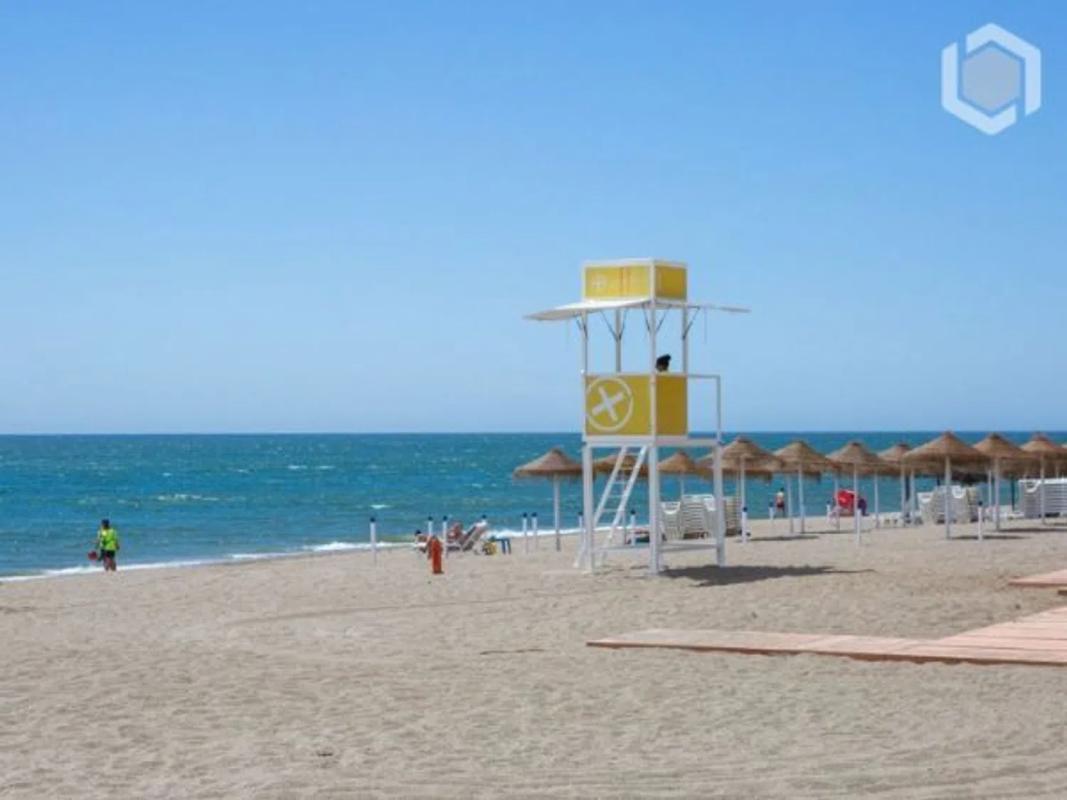 Sale of independent chalet in Calle Sauce, Fuengirola
 photo 5
