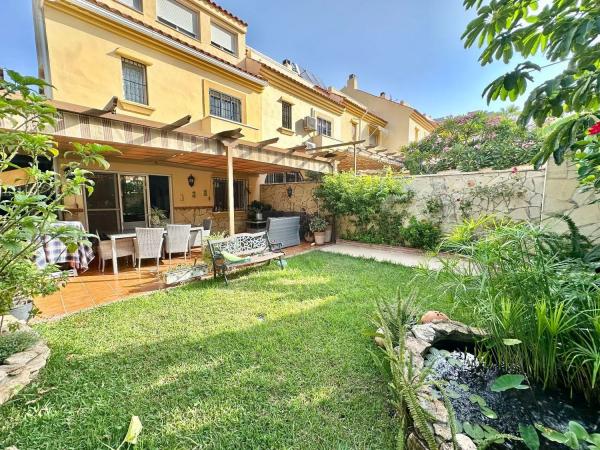 Коттедж на продажу в Calle Río Guadalete, Фуэнхирола photo 1
