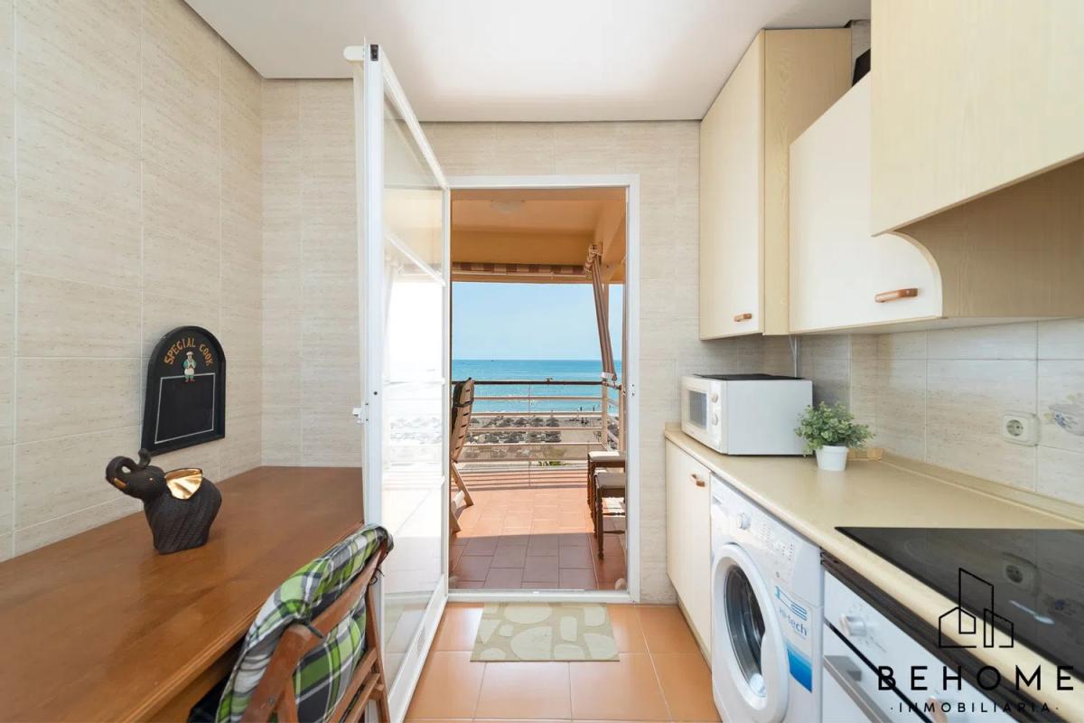 Sale of apartment in Paseo Marítimo Rey de España, Fuengirola
photo 3