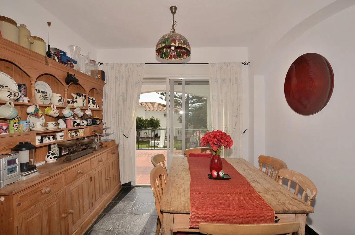 Продажа отдельного шале в Calle Castaño, Фуэнхирола photo 5