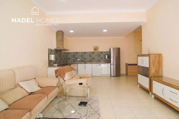 Detached villa for sale in Calle Feria de Jerez, Fuengirola photo 1