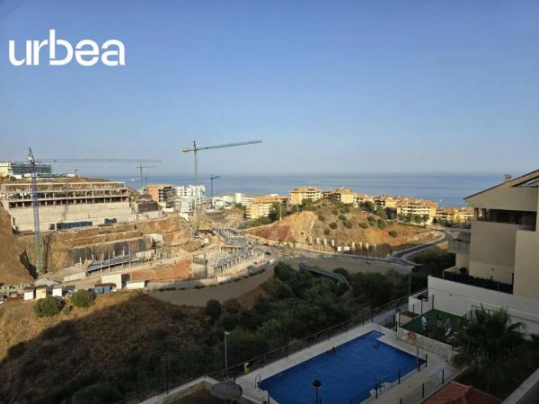 Dupleks na sprzedaż w Calle Perdices, Fuengirola photo 1