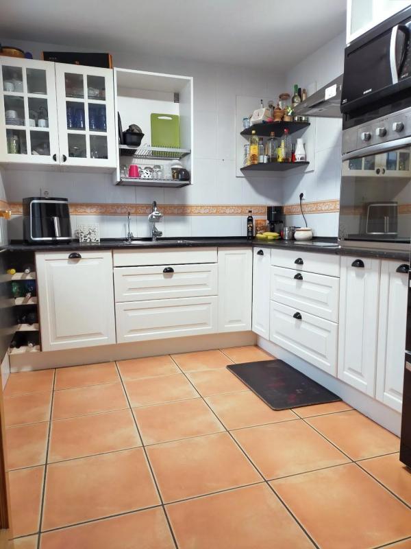 Продажа отдельного шале в  Calle El Manantial, Фуэнхирола photo 3