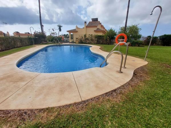 Ático en venta en Avenida los Pacos, Fuengirola photo 1