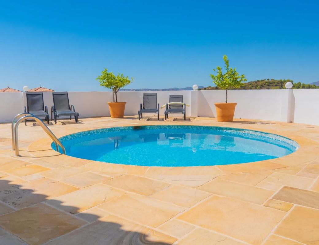 Sale of independent chalet in Calle Torreblanca s/n, Fuengirola
photo 2