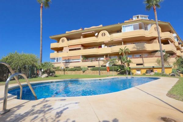 Ático en venta en Avenida los Pacos, 63, Fuengirola photo 1