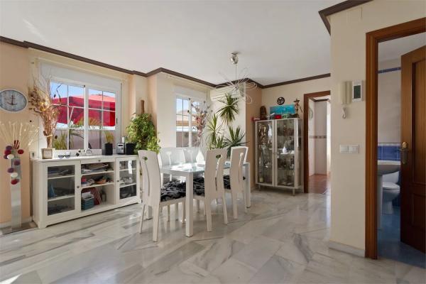 Коттедж на продажу в  Calle Sauce, 11 -9, Фуэнхирола photo 3