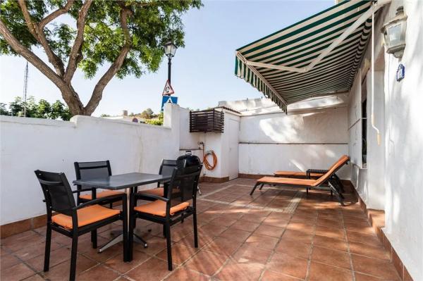 Коттедж на продажу в  Calle Colina Blanca, 28, Фуэнхирола photo 1