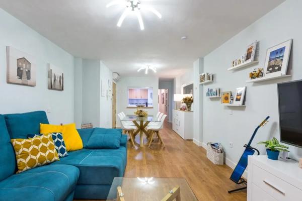 Piso en venta en Calle Marconi, Fuengirola thumbnail 2