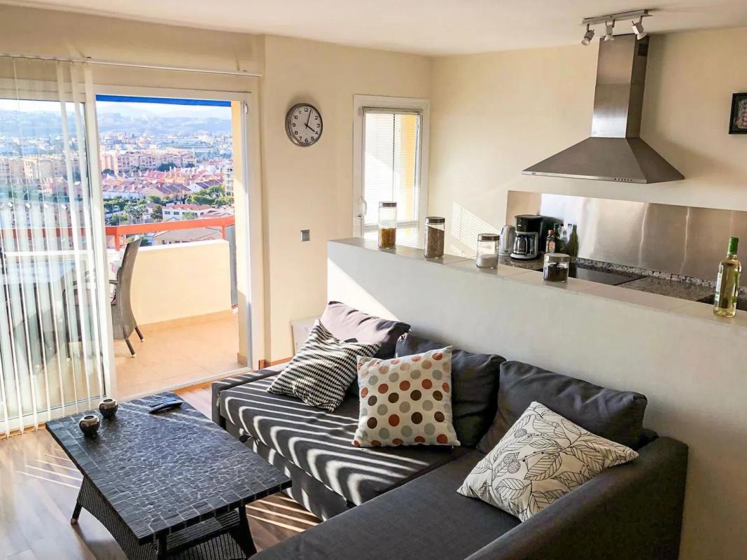 Продажа квартиры на Calle Sauce, Фуэнхирола
photo 2