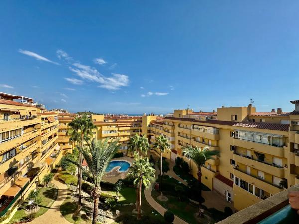 Piso en venta en Calle Nenufar s/n, Fuengirola photo 1