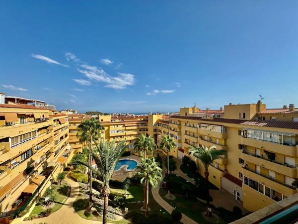 Piso en venta en Calle Nenufar s/n, Fuengirola thumbnail 1