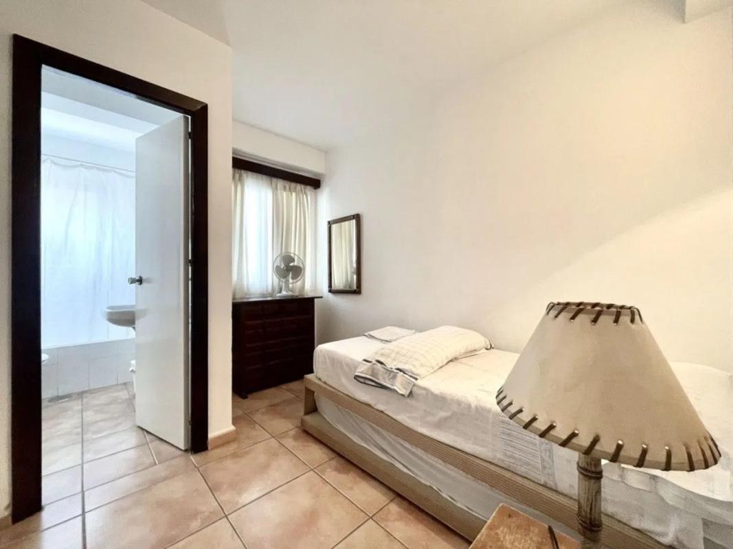 Sale of apartment in Las Gaviotas, Fuengirola
 photo 3