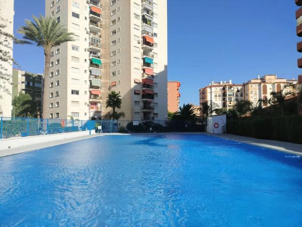 Piso en venta en  Avenida Acapulco, 6, Fuengirola photo 1