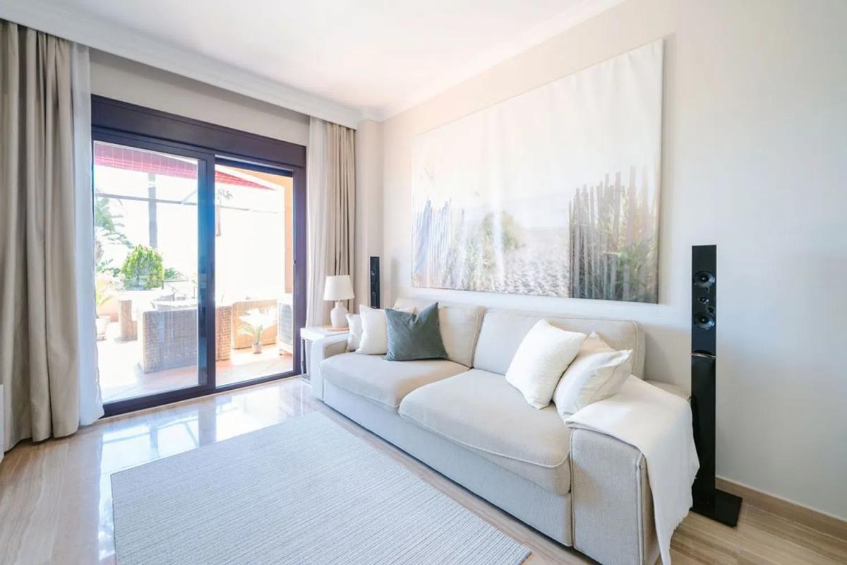 Sale of apartment in Calle Sauce, 3, Fuengirola
photo 3