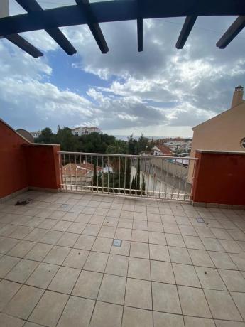 Коттедж на продажу в  Torreblanca del Sol, Фуэнхирола photo 2