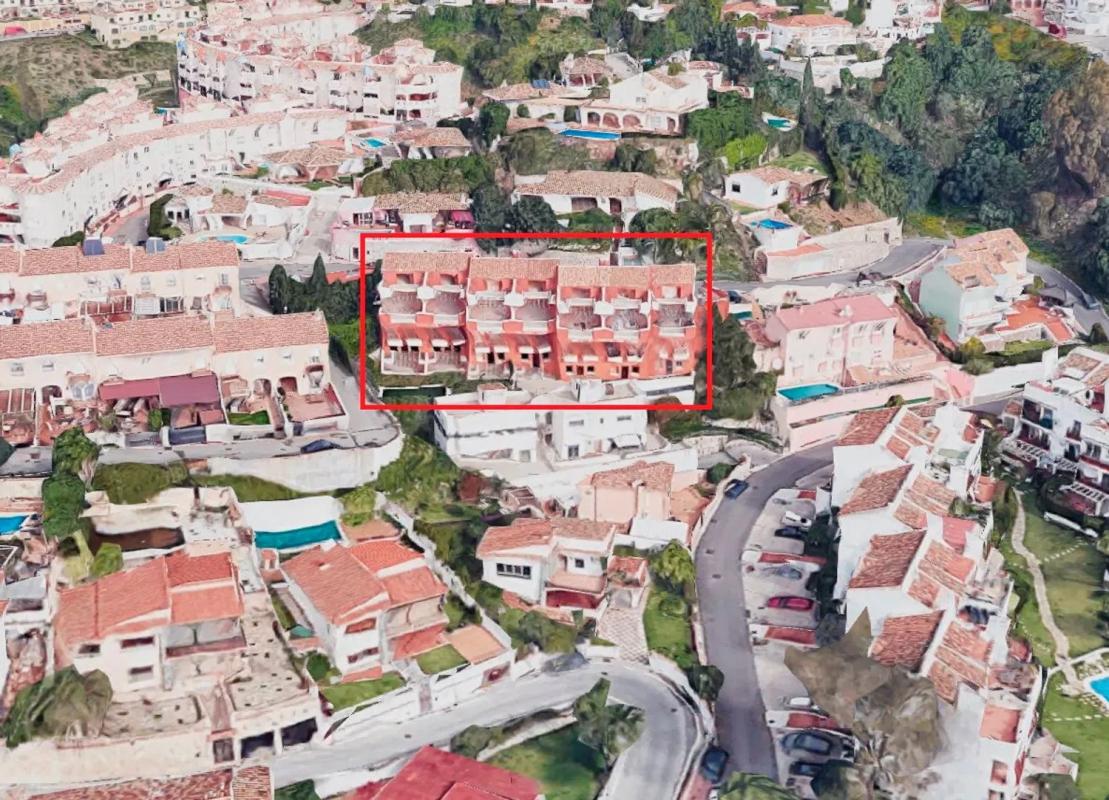 Продажа отдельного шале в Calle Sauce s/n, Фуэнхирола photo 2