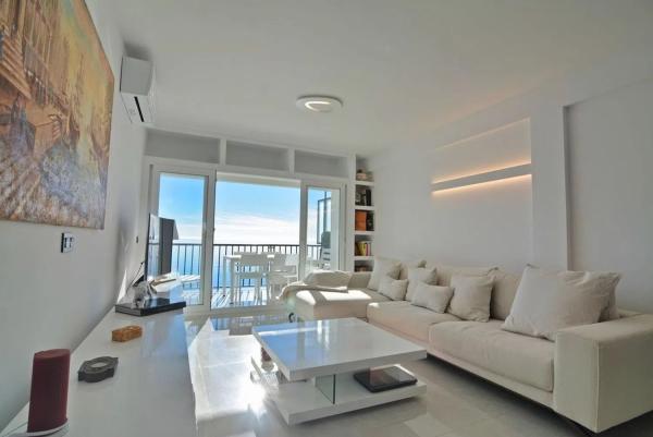 Piso en venta en Paseo Marítimo Rey de España, Fuengirola photo 1