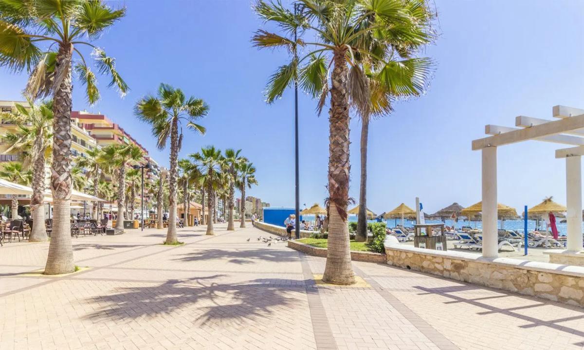Продажа отдельного шале в  Calle Sauce s/n, Фуэнхирола photo 3