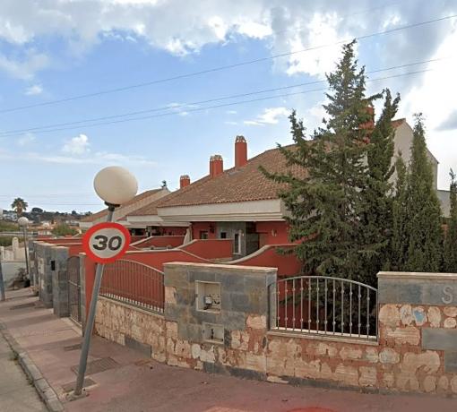 Коттедж на продажу в  Calle Sauce, Фуэнхирола photo 2