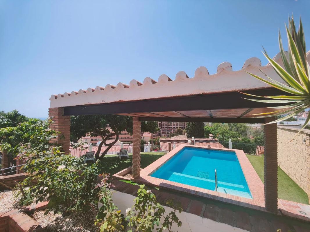 Venta de chalet independiente en Calle Alhelí, 4, Fuengirola
photo 1