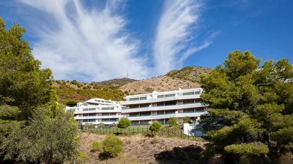 Apartment for sale in  Avenida 8 de Marzo, 2, Fuengirola photo 1