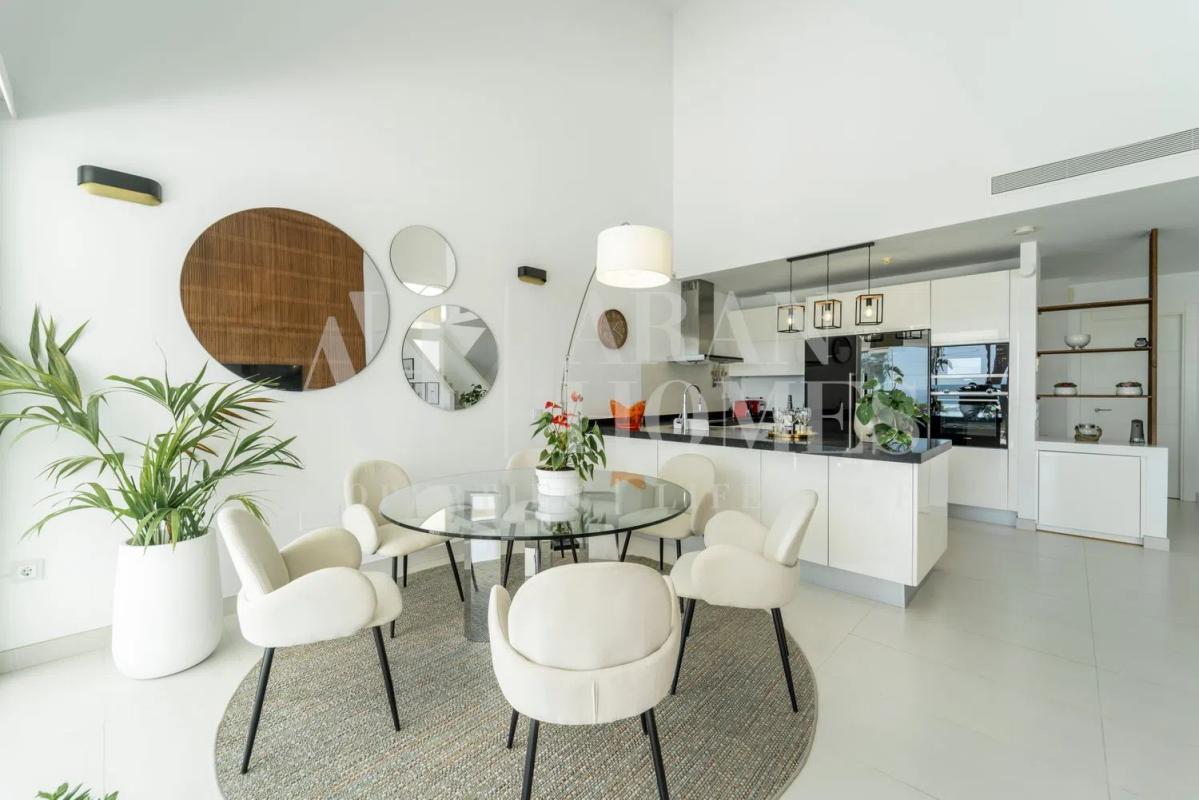 Sale of independent chalet in Avenida del Higuerón, Fuengirola
photo 5