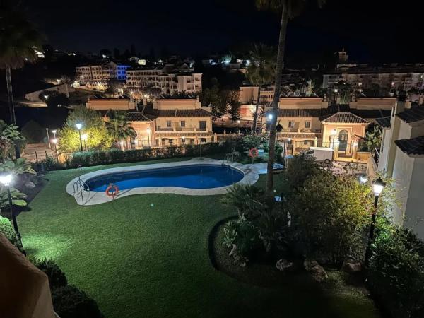 Ático en venta en Avenida los Pacos, 63, Fuengirola photo 1
