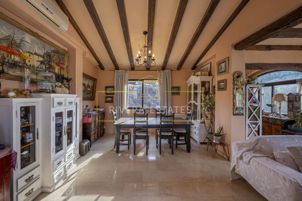 Продажа отдельного шале в  Calle los Madroños, Фуэнхирола photo 3