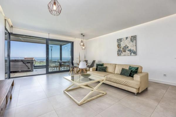 Apartment for sale in  Las Gaviotas, Fuengirola photo 1