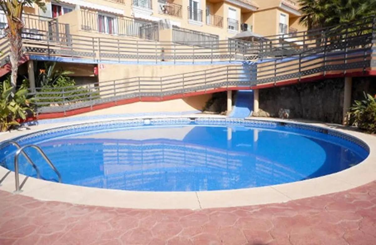 Sprzedaż niezależnego domku jednorodzinnego w Calle las Golondrinas, 4, Fuengirola photo 1