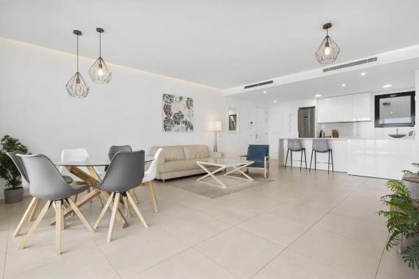 Apartment for sale in  Calle María Rosa Gálvez, Fuengirola photo 3