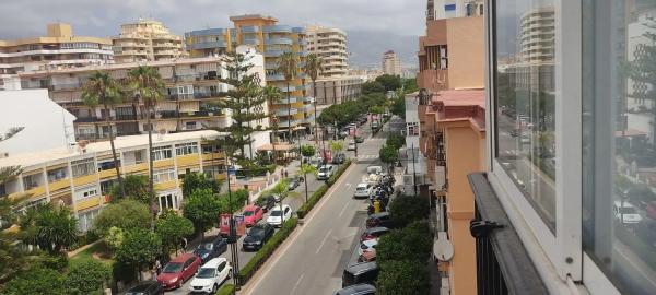 Piso en venta en Zona Puerto Deportivo, Fuengirola thumbnail 1