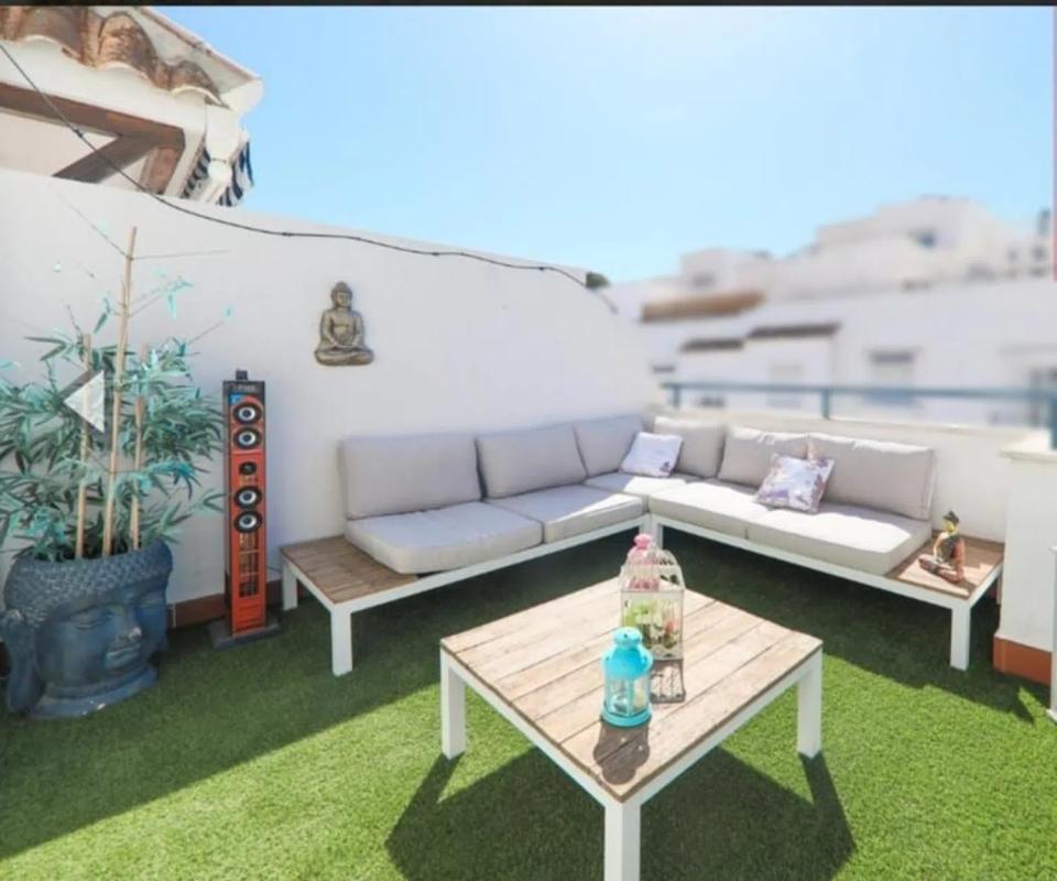 Продажа отдельного шале в Calle Eugenia de Montijo, 2, Фуэнхирола photo 2