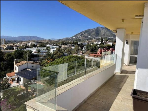 Ático en venta en  Calle Zarzas, Fuengirola photo 2