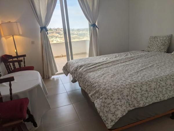 Ático en venta en  Calle Zarzas, Fuengirola photo 4