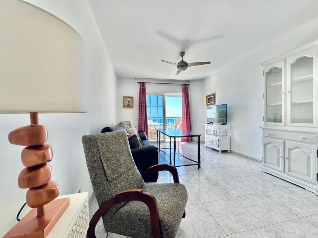 Sale of apartment in Las Gaviotas, Fuengirola
 photo 3