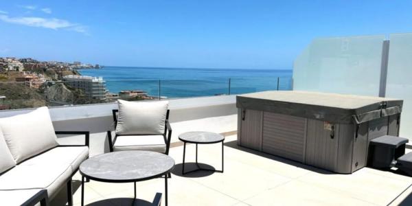 Duplex for sale in Las Gaviotas, Fuengirola photo 1