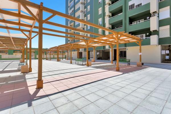 Piso en venta en  Calle Santa Rosa, Fuengirola photo 2