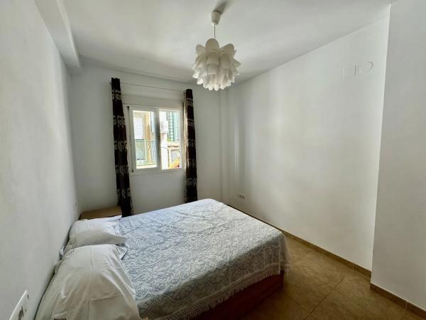 Mieszkanie na sprzedaż w  Calle Santísima Trinidad, Fuengirola photo 1