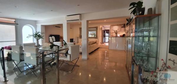 Detached villa for sale in  Los Pacos, Fuengirola photo 4