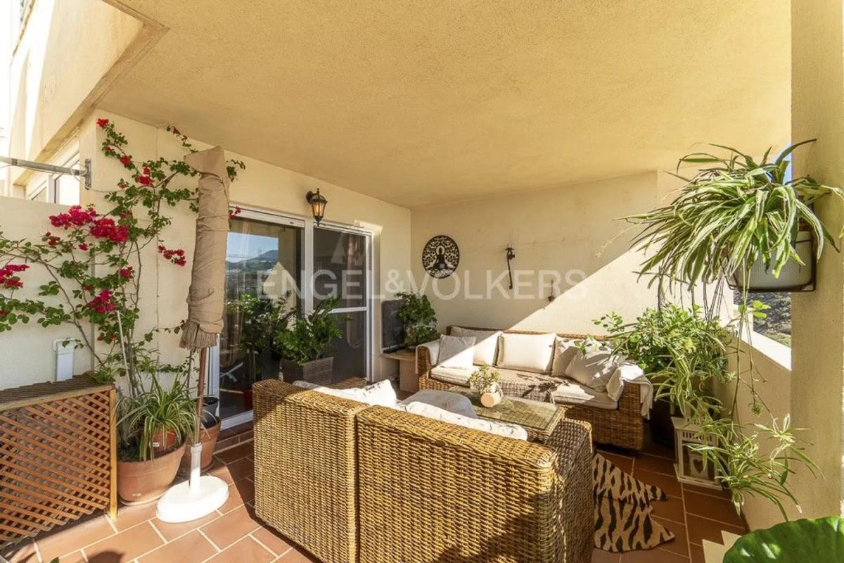 Продажа квартиры на Calle Perdices, Фуэнхирола
photo 2