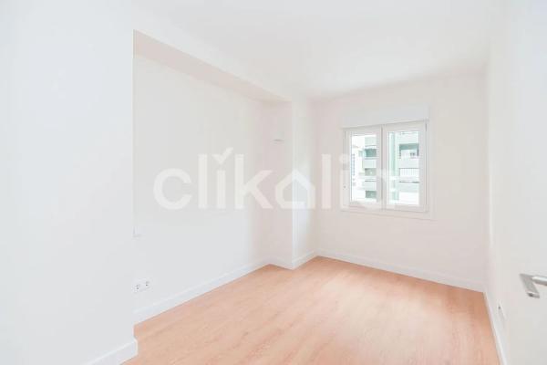 Piso en venta en  Calle Santa Ana, Fuengirola photo 4