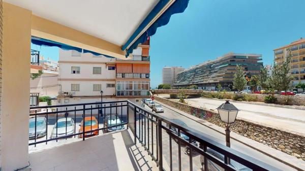 Mieszkanie na sprzedaż w  Calle Víctor de la Serna, Fuengirola photo 1