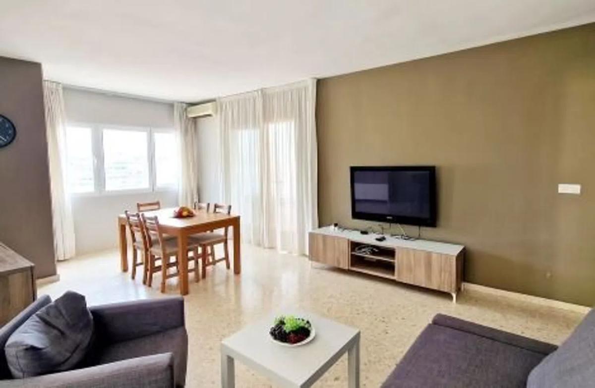 Venta de piso en Calle Santa Isabel, Fuengirola
photo 1