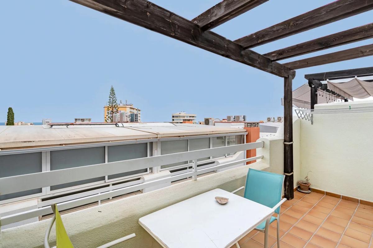 Продажа отдельного шале в Calle los Helechos, Фуэнхирола photo 4