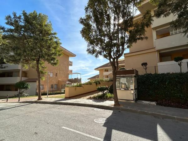 Mieszkanie na sprzedaż w  Las Gaviotas, Fuengirola photo 1