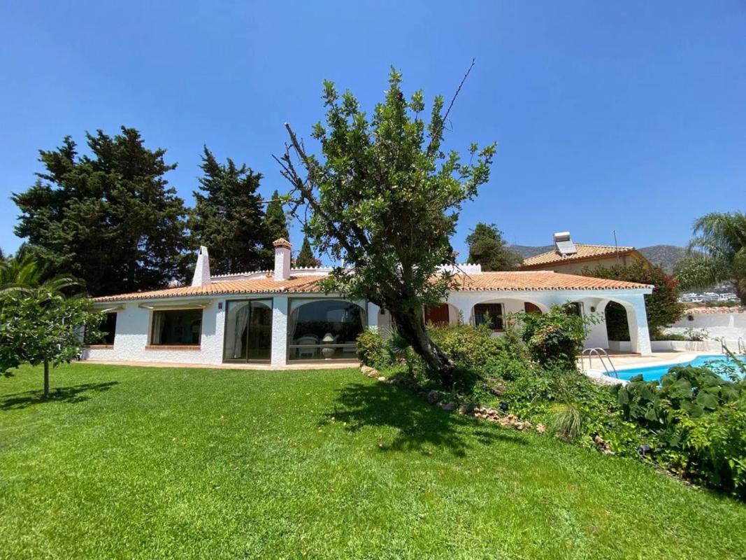 Venta de chalet independiente en Calle Castaño, Fuengirola
 photo 2