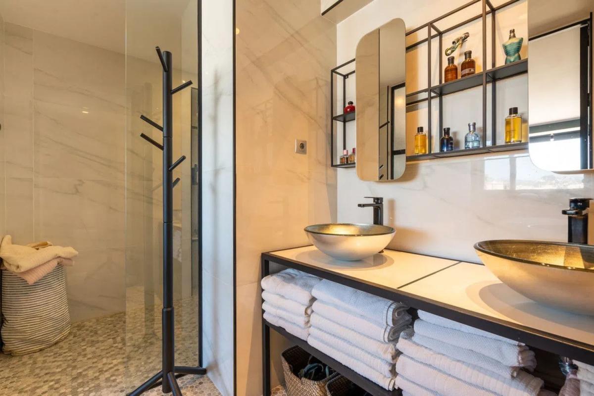 Penthouse sale in  Calle San Pancracio, Fuengirola photo 3