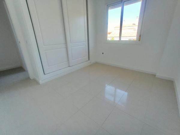 Piso en venta en  Calle Nenufar, Fuengirola photo 4